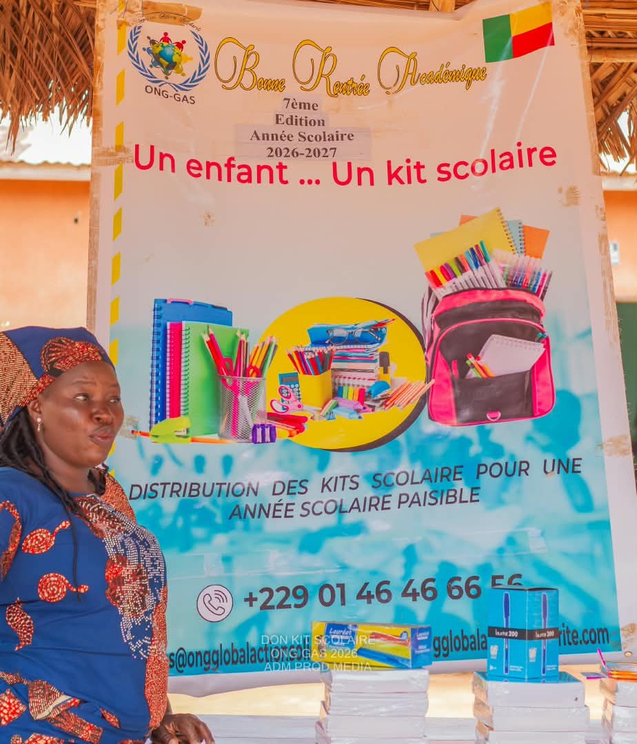 Distribution des kits scolaires — Orphelinat Cœur Unis de Tori